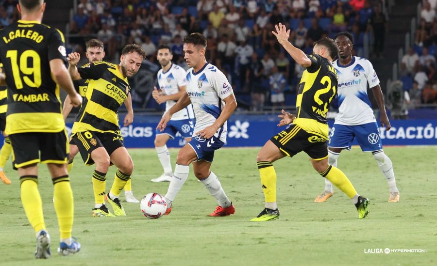 La Previa Del Real Zaragoza Tenerife La Guerra Entre Dos Mundos