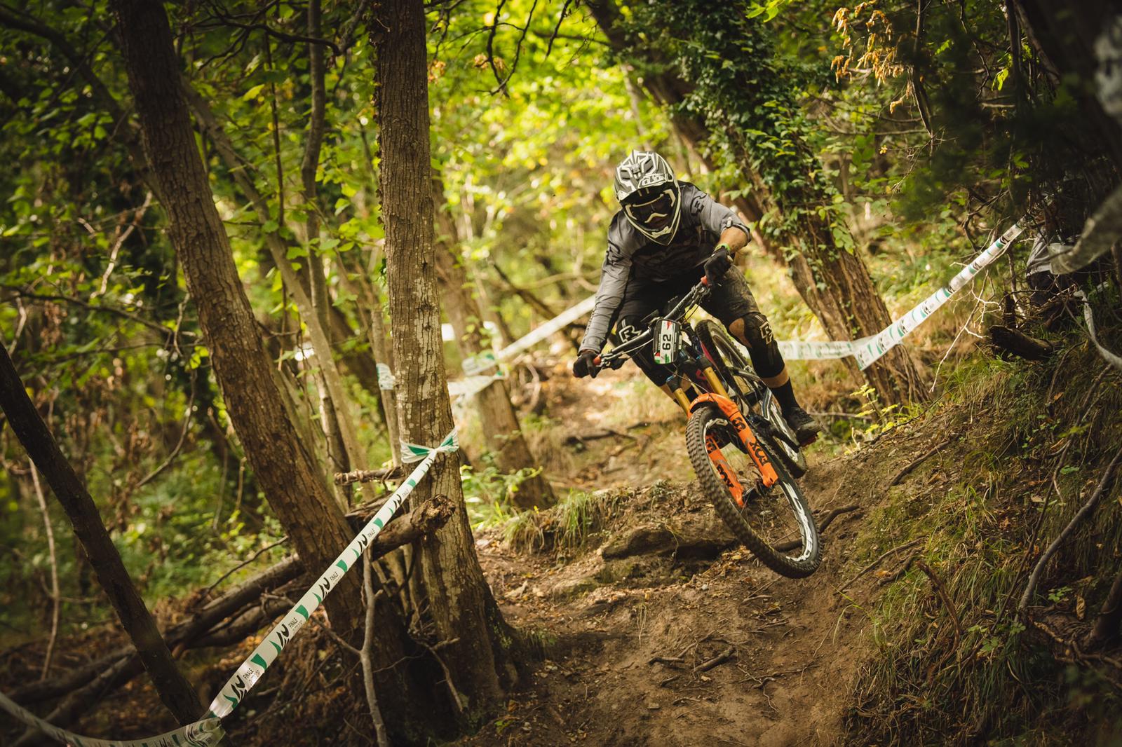 Gabi Torralba durante un descenso en la prueba italiana. Foto: Cedida