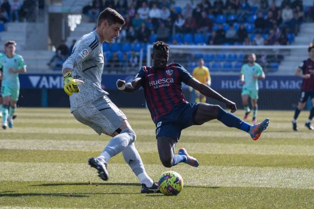 Obeng Alcoraz. Foto de la SD Huesca