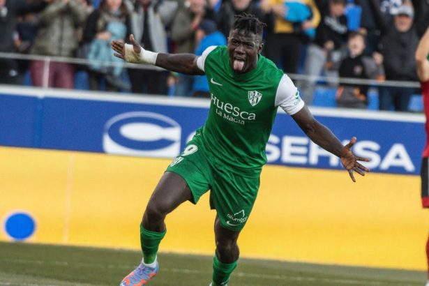 Samuel Obeng tras debutar con gol en El Alcoraz. Foto: SD Huesca.