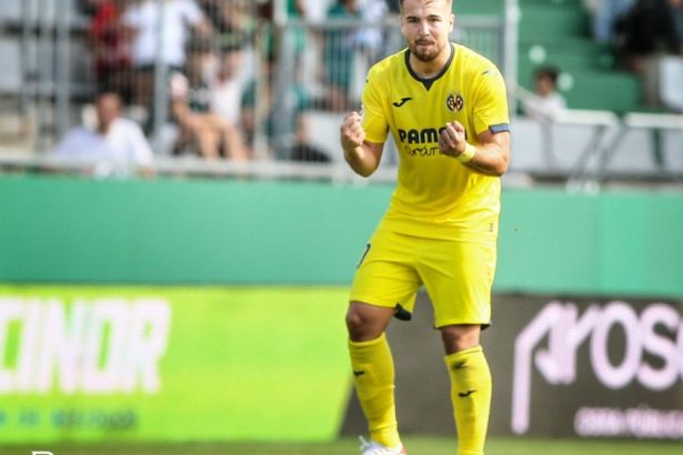 Javi Ontiveros con el Villarreal B