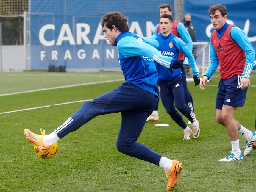 Real Zaragoza Vs Eldense: Velázquez Y El Día A Día