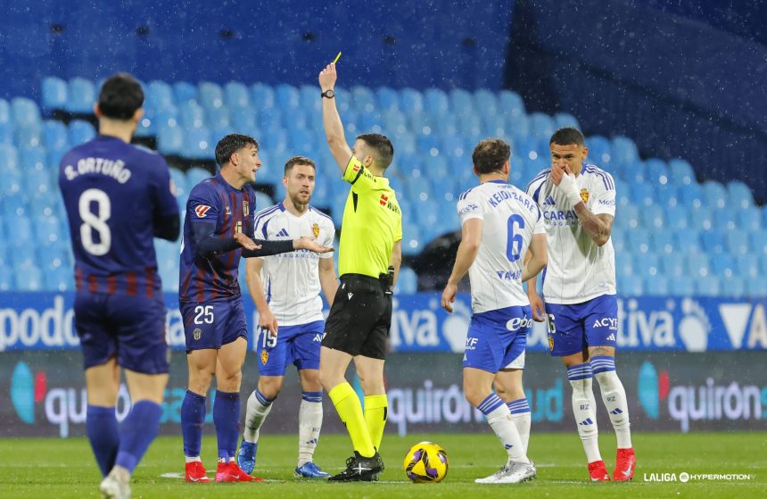 Real Zaragoza, la manta corta de Miguel Ángel Ramírez